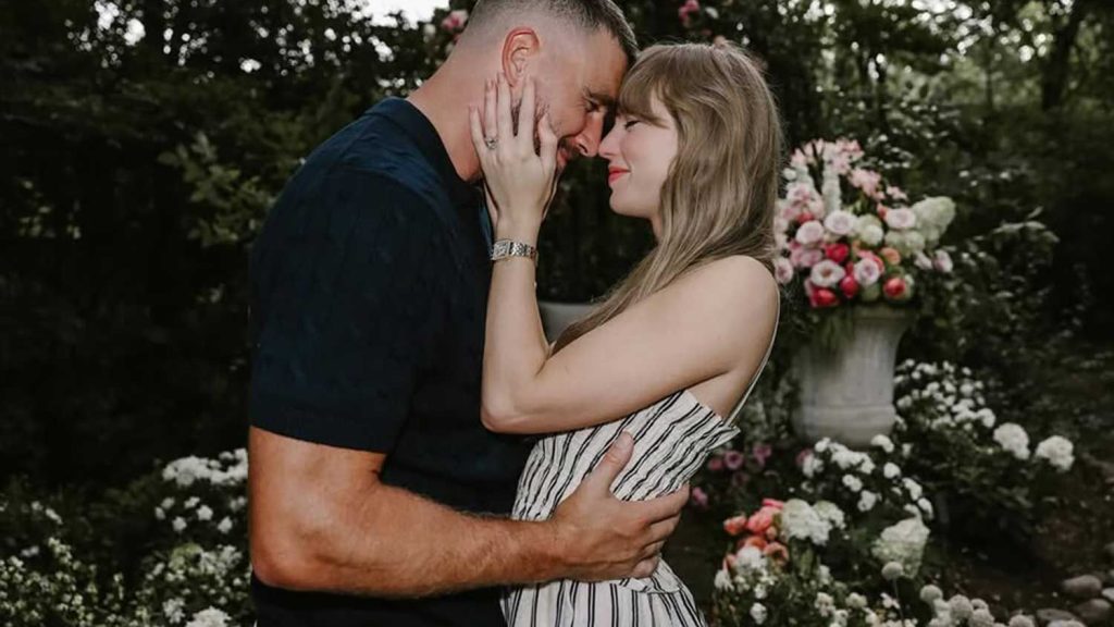 Taylor Swift and Travis Kelce get engaged after two-year romance – Sqoop