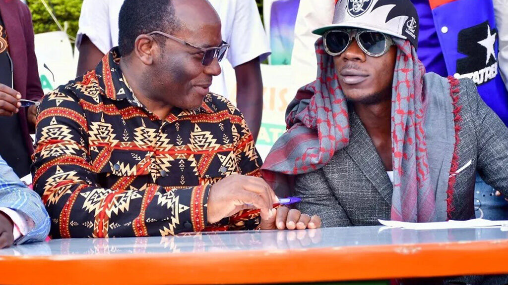 Alien Skin to musicians – Politics is over, let the music speak – Sqoop